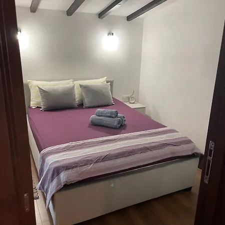 Elias Villa Zlatograd